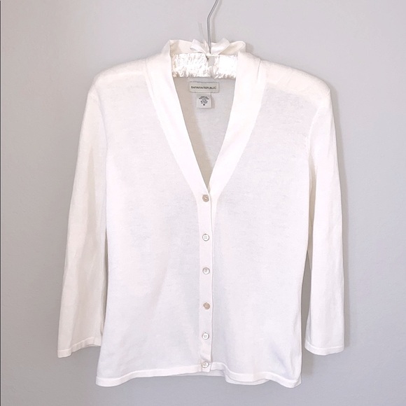 Banana Republic Sweaters - Banana Republic Women's White Sweater Medium’